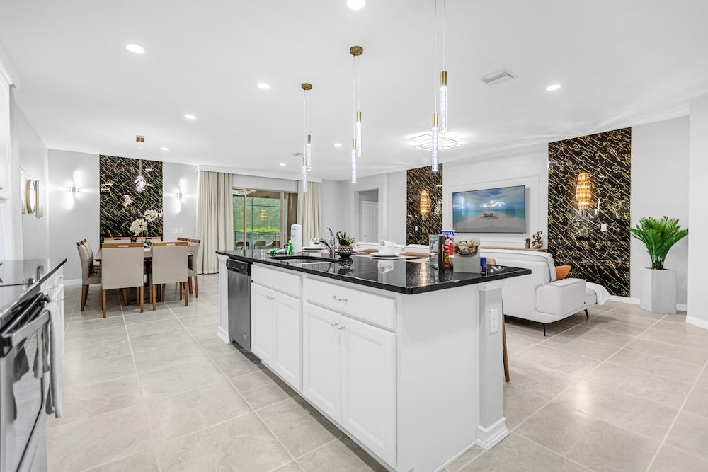 8881 QL Serenity Haven Luxurious Disney World