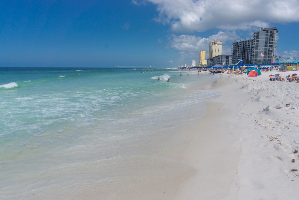 Edgewater Beach & Golf Resort by Panhandle Getaways