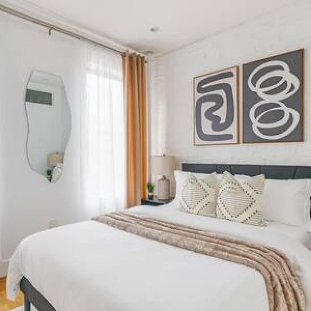 1290-6 Newly Renovated 2 Bedrooms in UES
