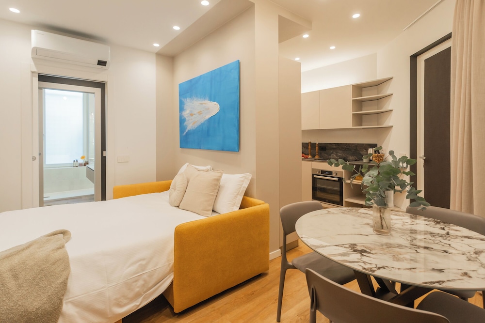 Rezia Apartments by Rent all Como