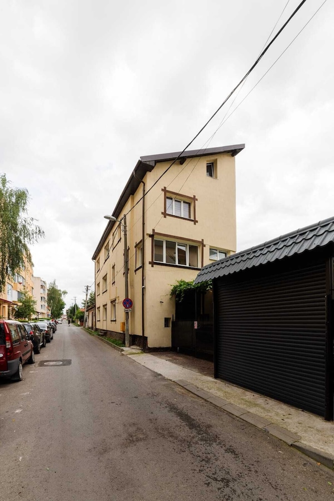 Noua Oasis BNB with parking