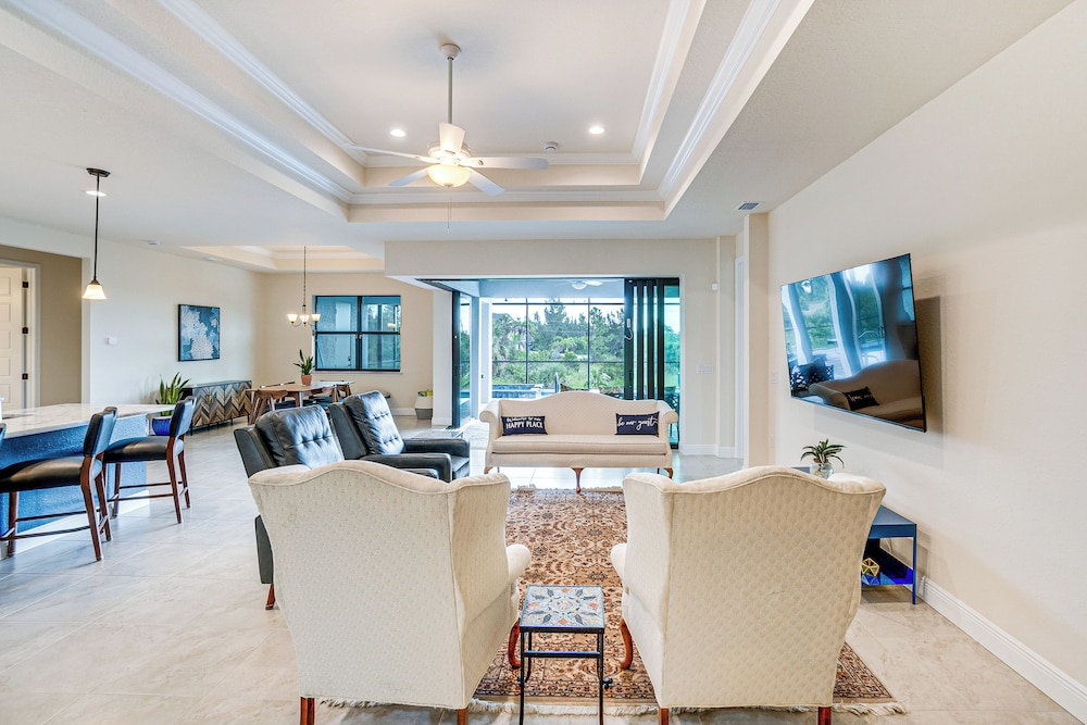 10 Mi to Beaches: Modern Retreat in Port Charlotte