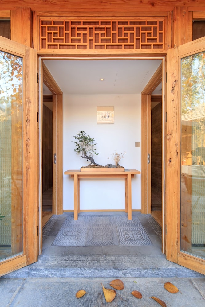 ISVARA Culture Homestay Li Mu Space