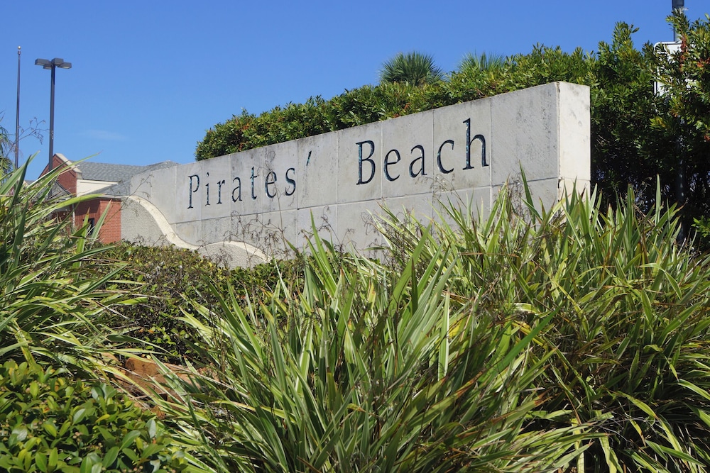 Molly's Dune by Ryson Vacation Rentals