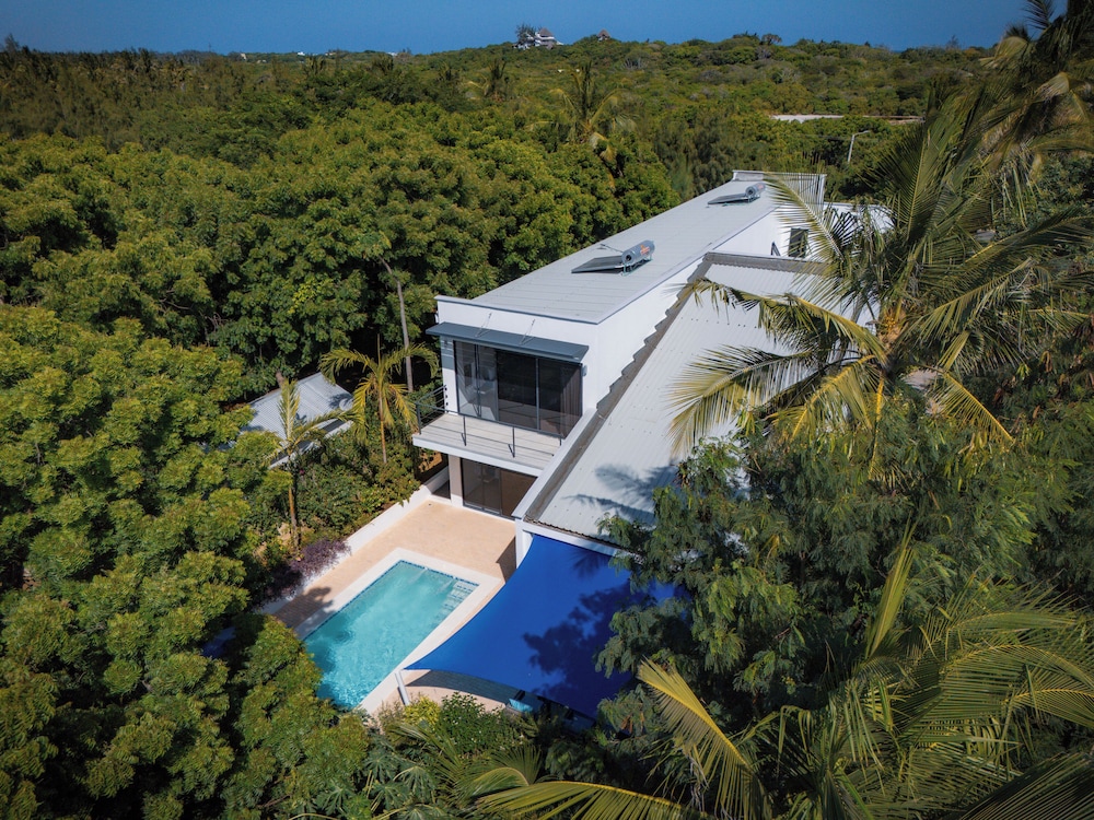 Coral Reef Villas