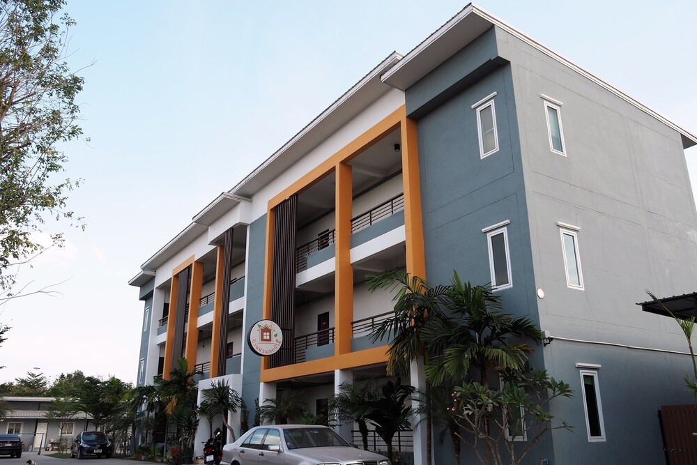 Ban Suan Dokmai