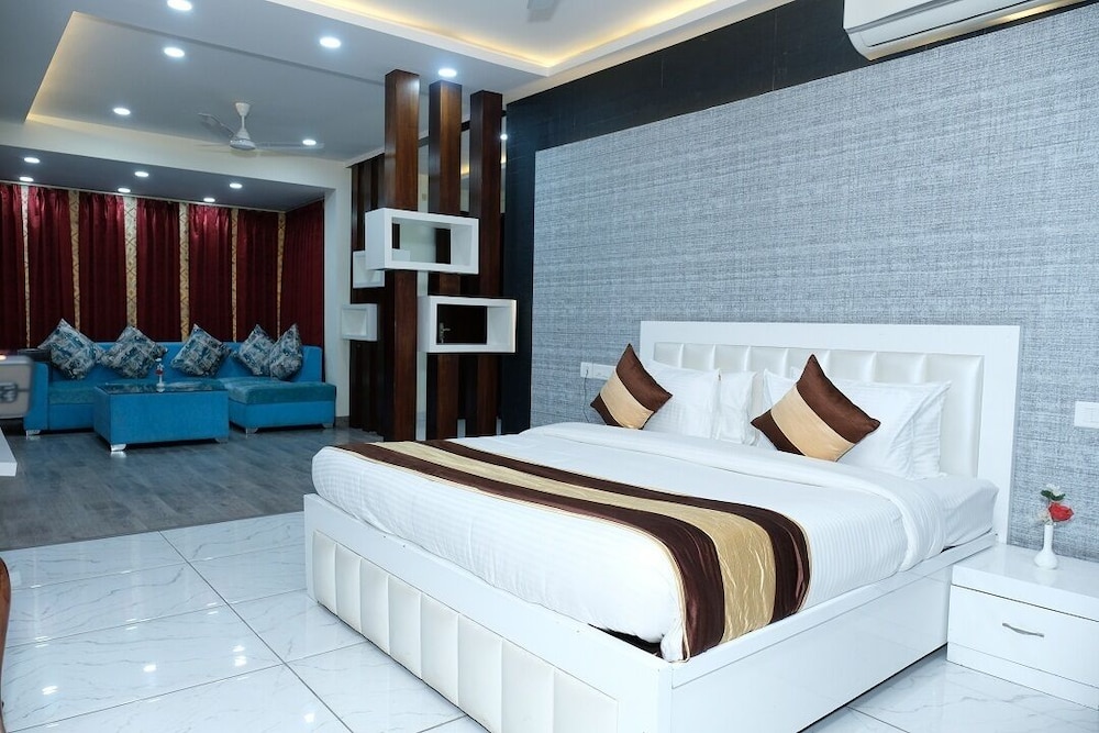 Black Mango Resort