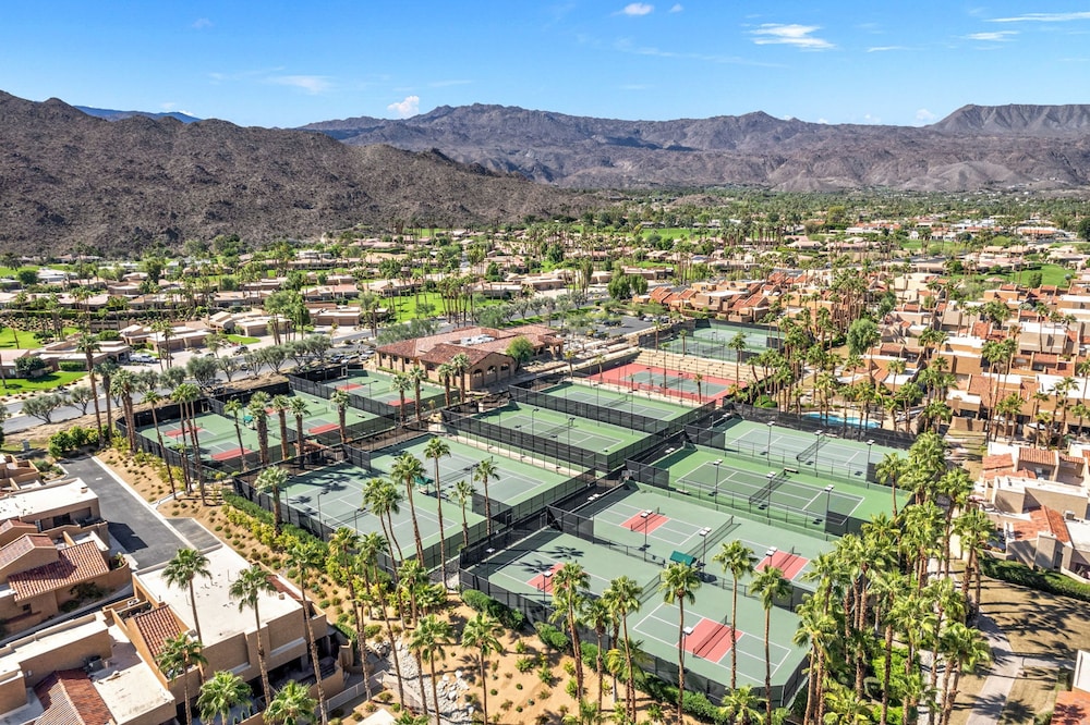Ironwood Desert Retreat With Private Jacuzzi Scenic Views