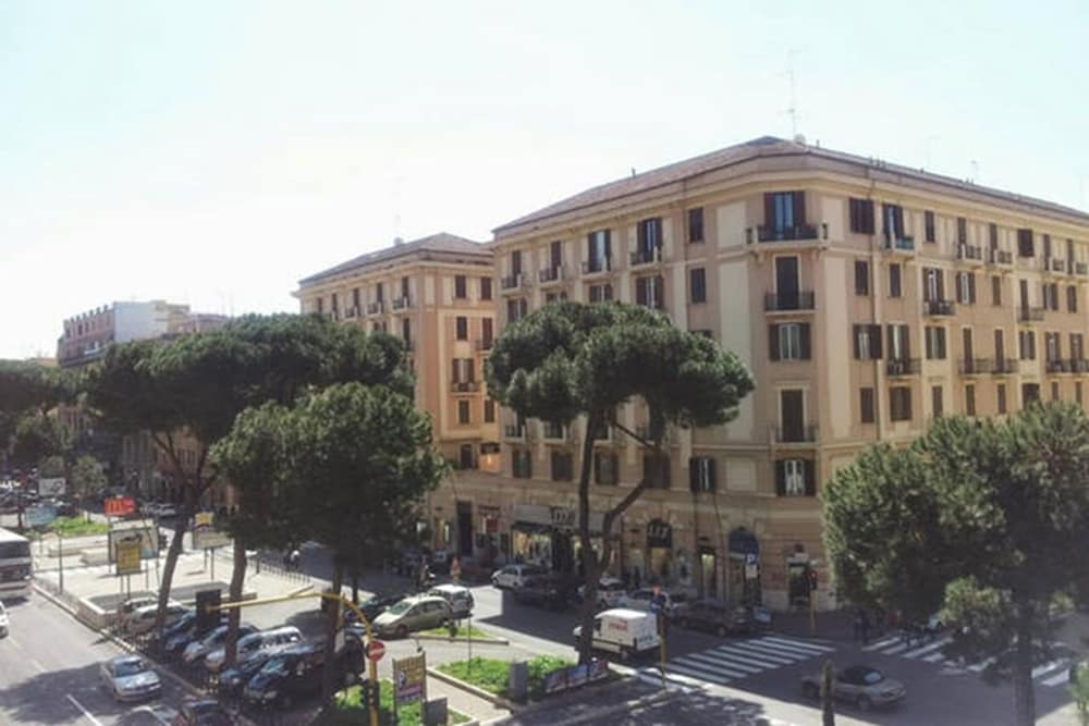 Vacanze Romane Rooms
