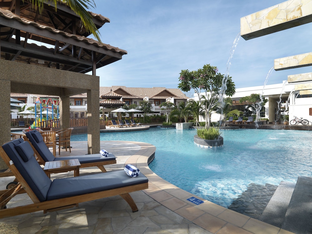 Hotel Grand Lexis Port Dickson - Image 1