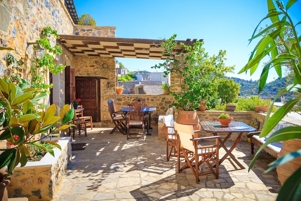 Dorovinis Country Houses photo 4