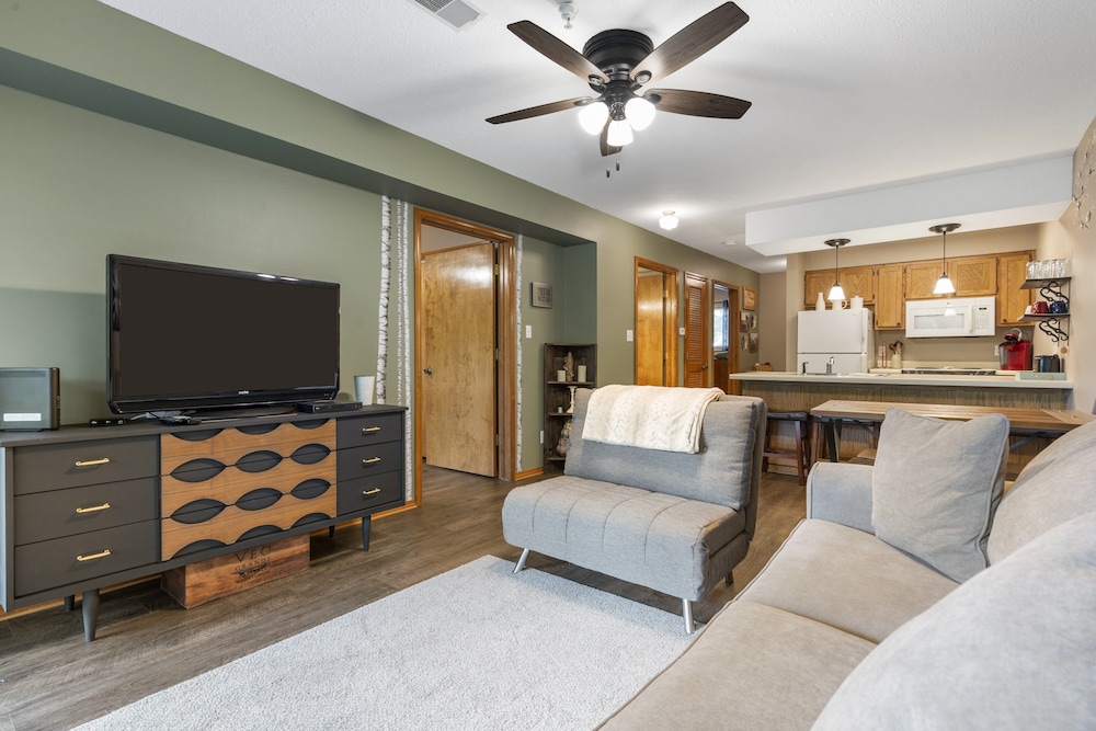 Vacay N Stay - Quiet Community Near Branson!