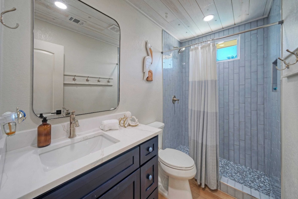 Seaglass Landing Private Pool, Cabana, & Near Port Aransas Beaches
