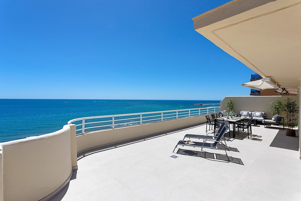 Genteel Home Los Corales Beach