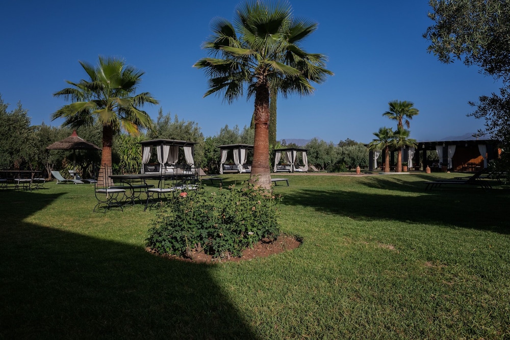 Al Riad Inou