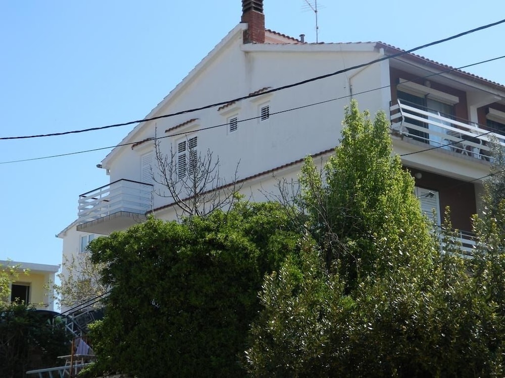 Photo 33