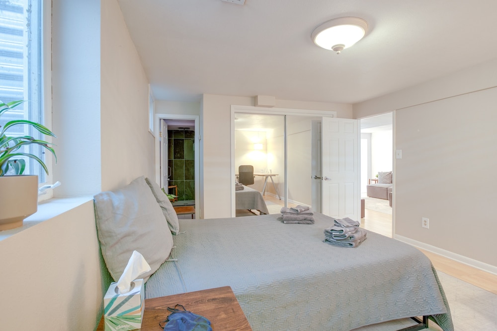 < 7 Mi to Dtwn: Denver Home w/ Large Yard!