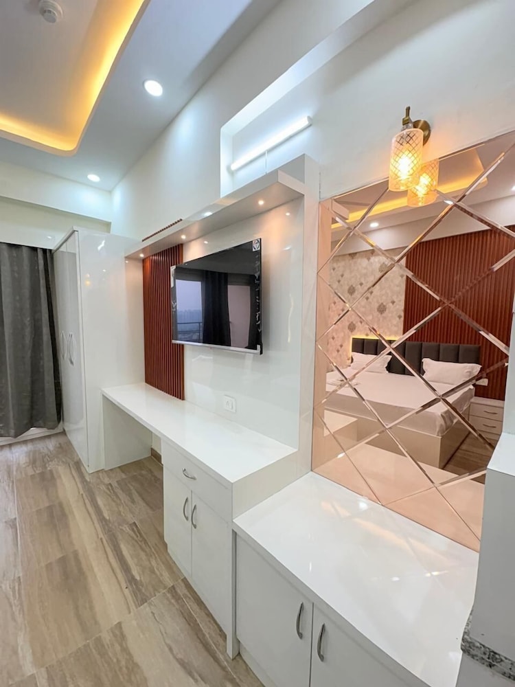 Trovero Suites
