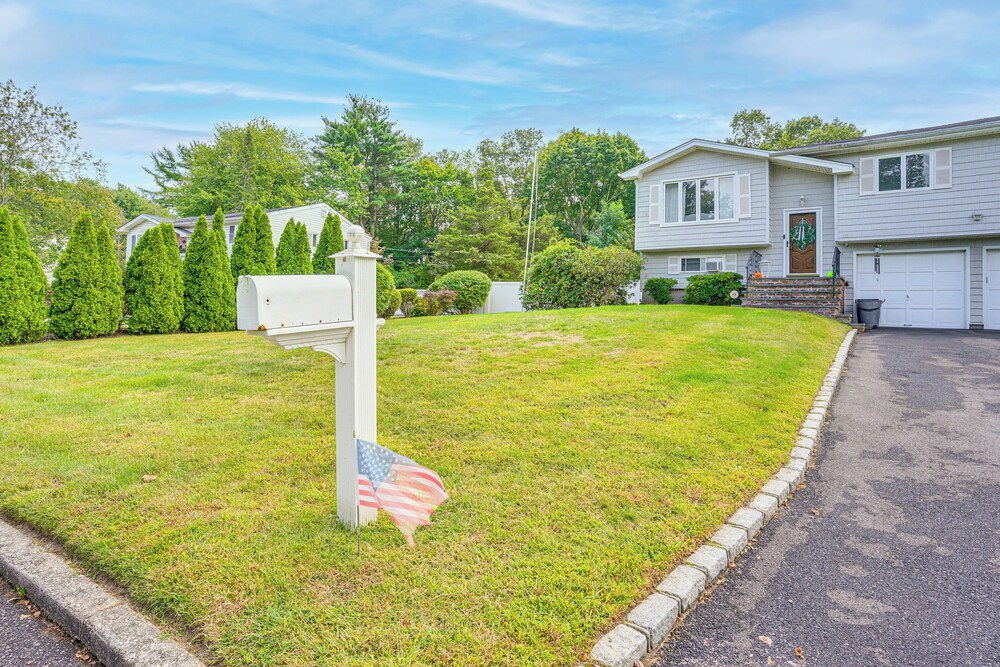 Family Home Near LIE & Blydenburgh Co Park
