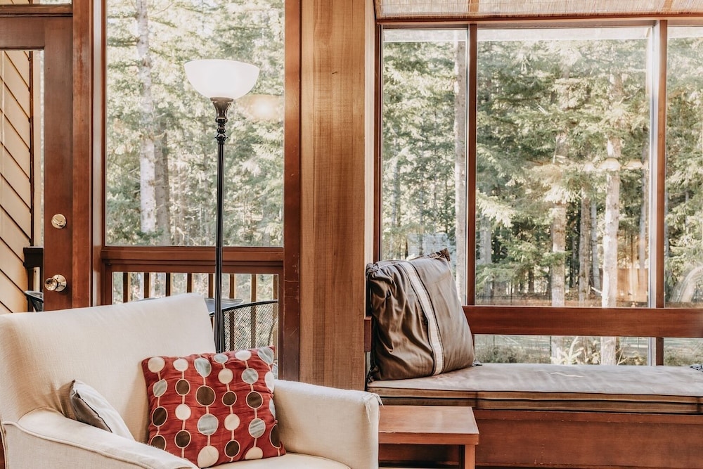 Glacier Mt Baker Lodging