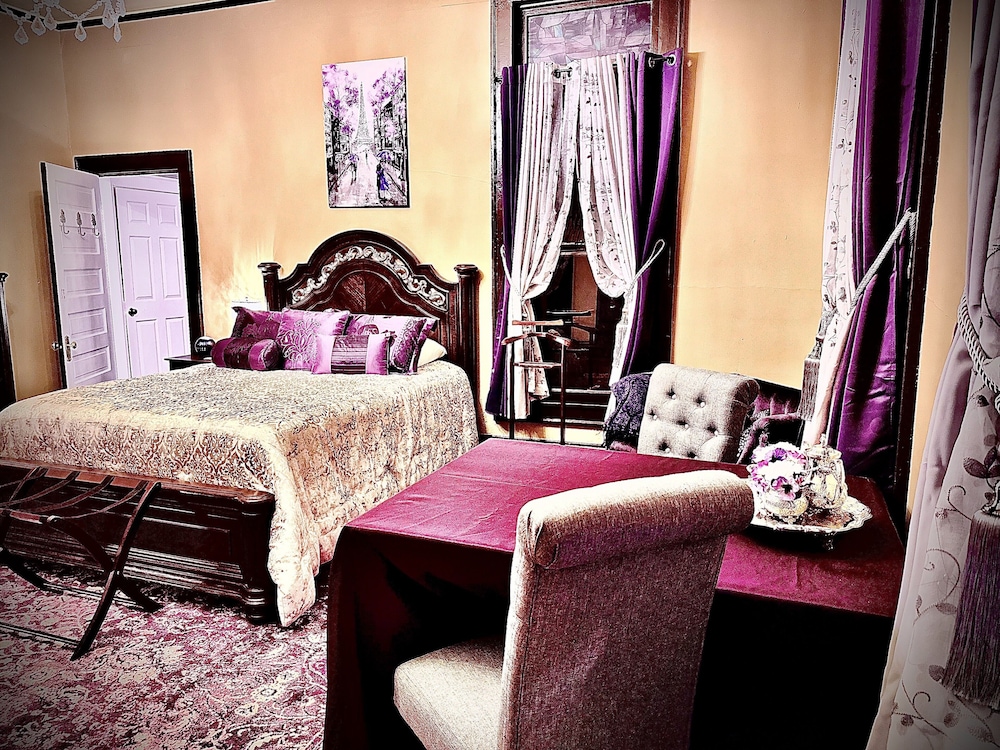 Whole Hearts Bed and Breakfast view 4