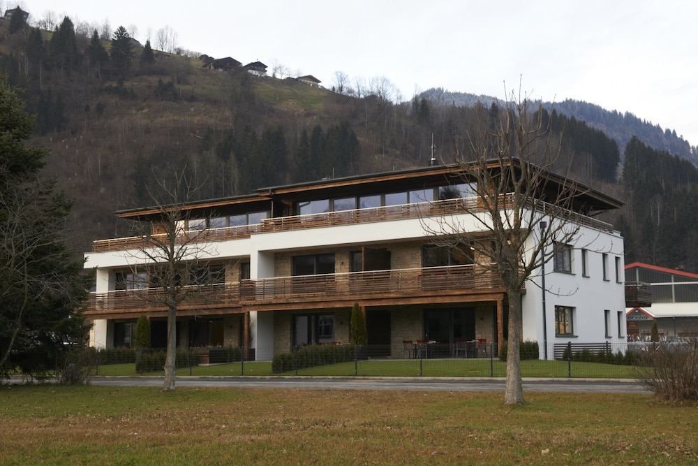 Ski & Golf Suites by Alpin Rentals - incl Summercard