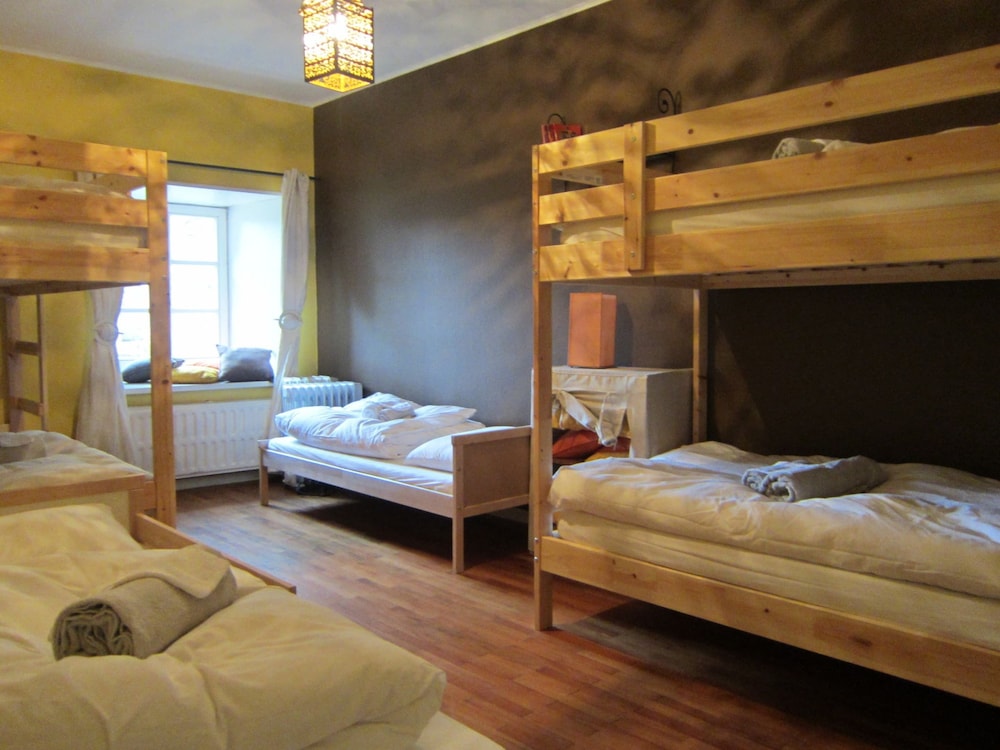 Delightful Castle in Bastogne With Bubble Bath