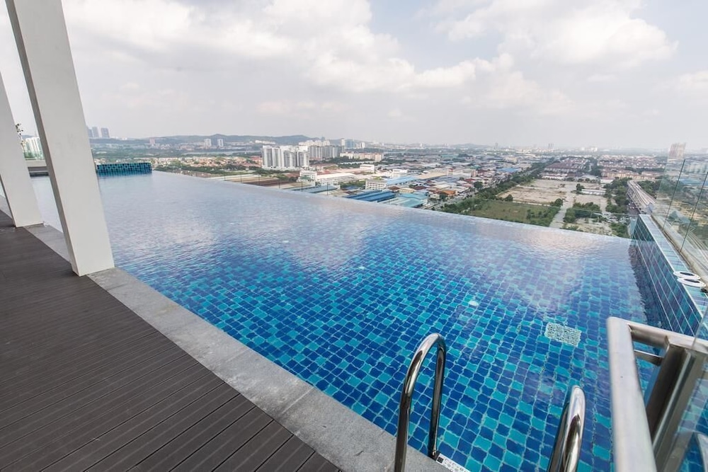 MaxStays - Max Home at Da Men Residences photo 6