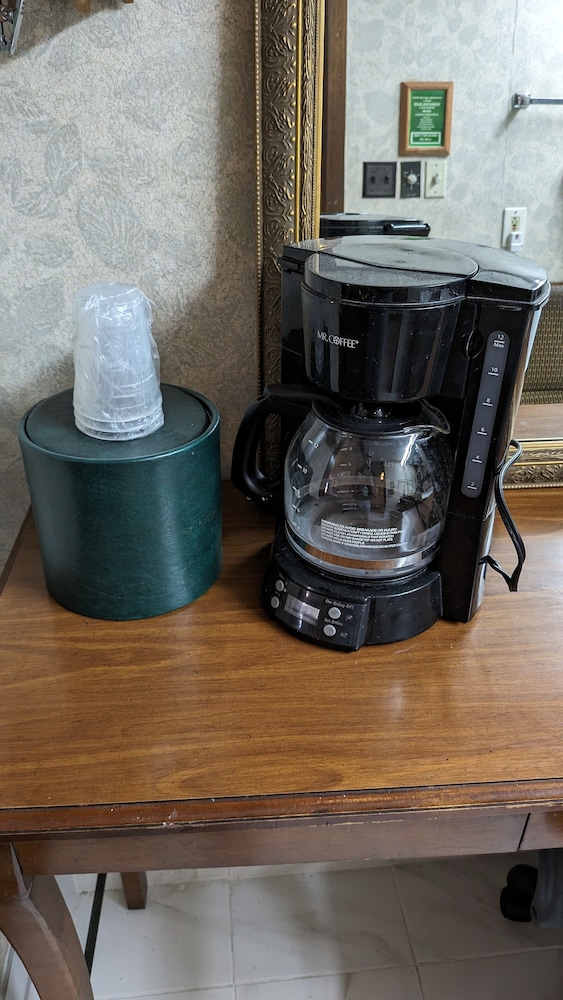 Edelweiss Inn And Suites