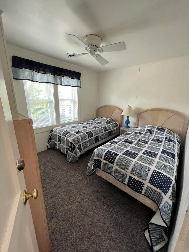 Bayard Avenue 707