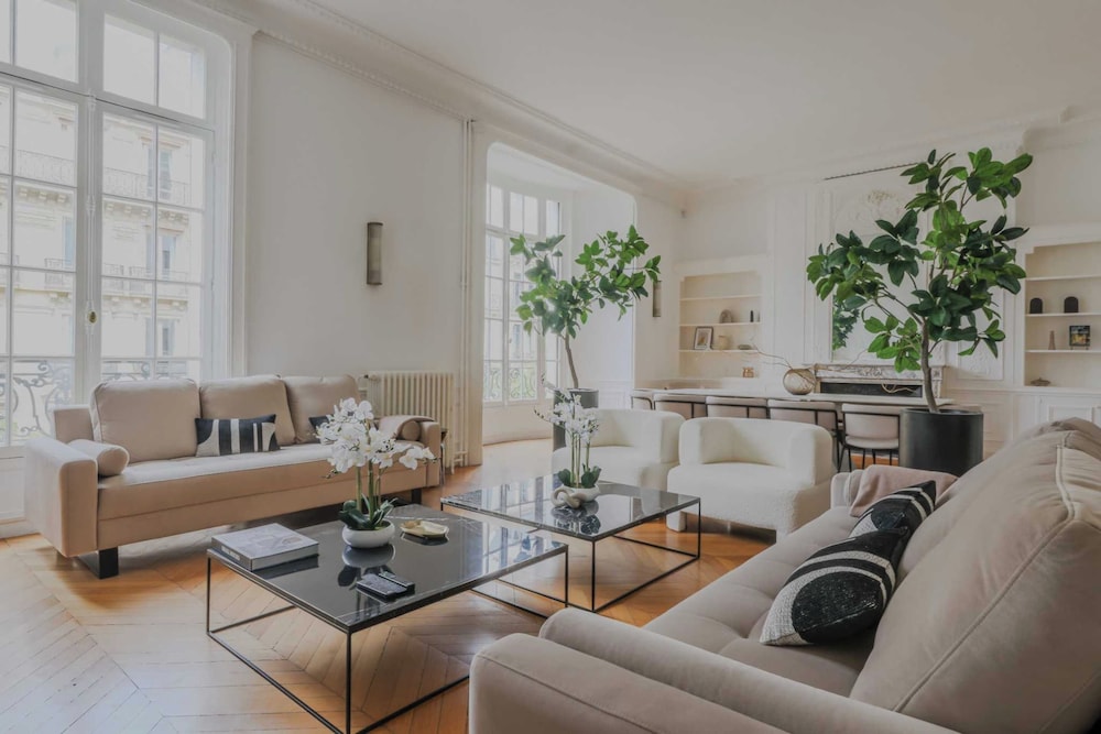 Spacious Apartment - 5br/12p - Chaillot