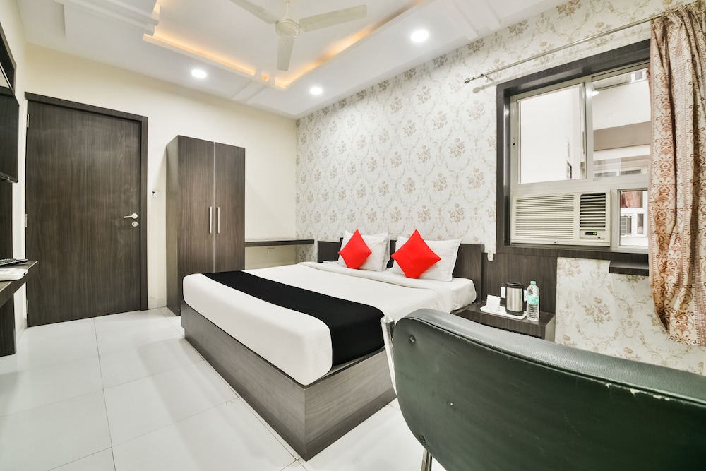 Hotel Flowers Inn