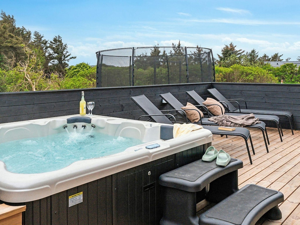 5 Star Holiday Home in Lokken