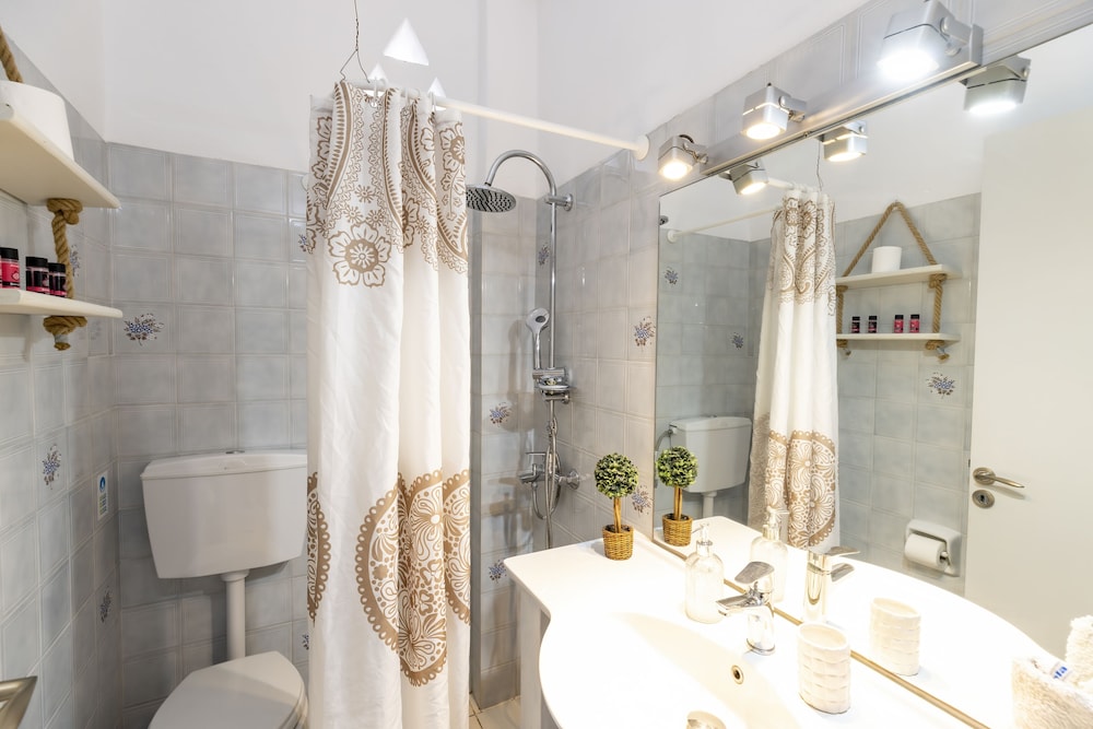 Irini Pension