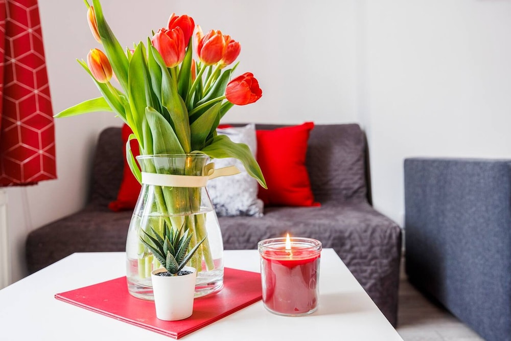 Kensington Charming and Bright Flat