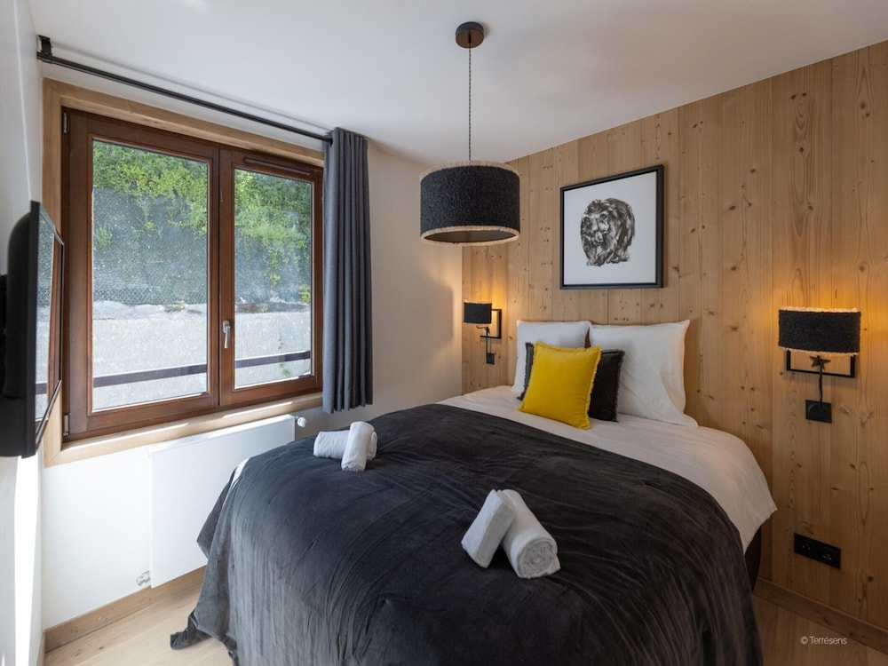 Chalet in Chantemerle With Family Amenities