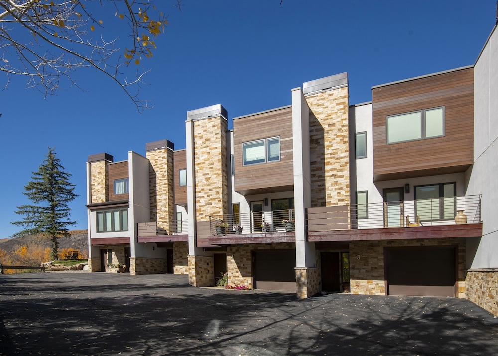 Capstone 5 4 Bedroom Townhouse