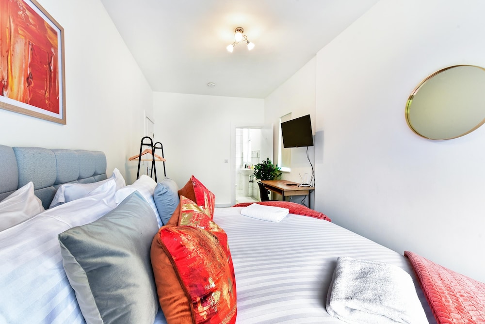 West Ealing SVD Apt. - 2 Bedroom 2 Bath