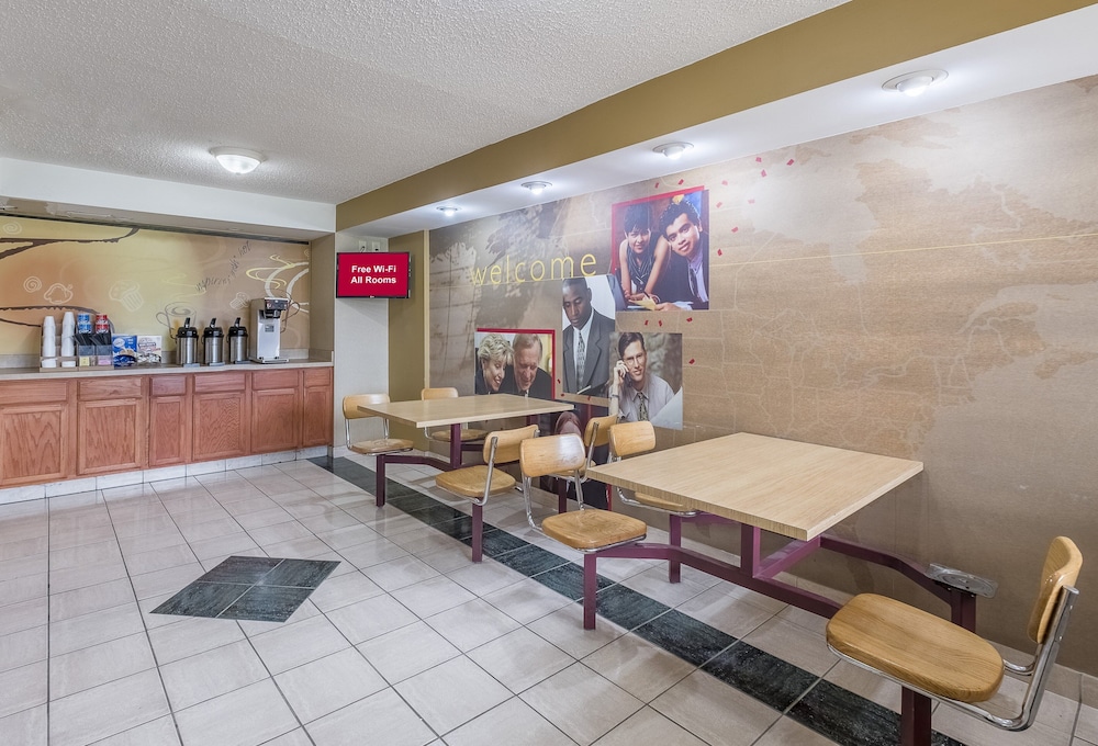 Williamsport Vacations - Red Roof Inn Hagerstown - Williamsport, MD - Property Image 28