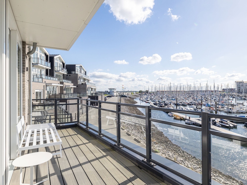 Apartment in Sint-annaland by the Harbor
