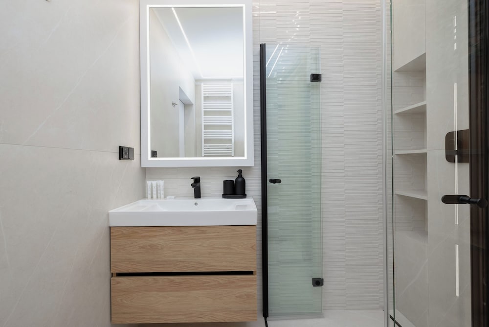 Beachside Apartment by Renters