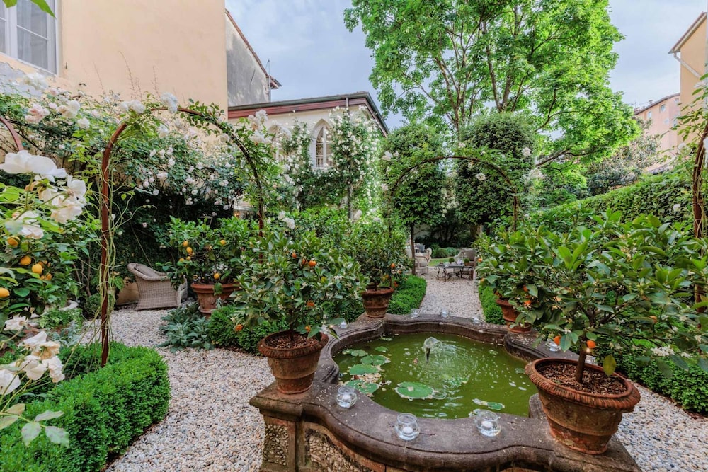 Casa Vanny an Apartment With Private Garden