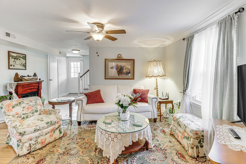 Fire Pits, Creek View: Historic Virginia Farmhouse