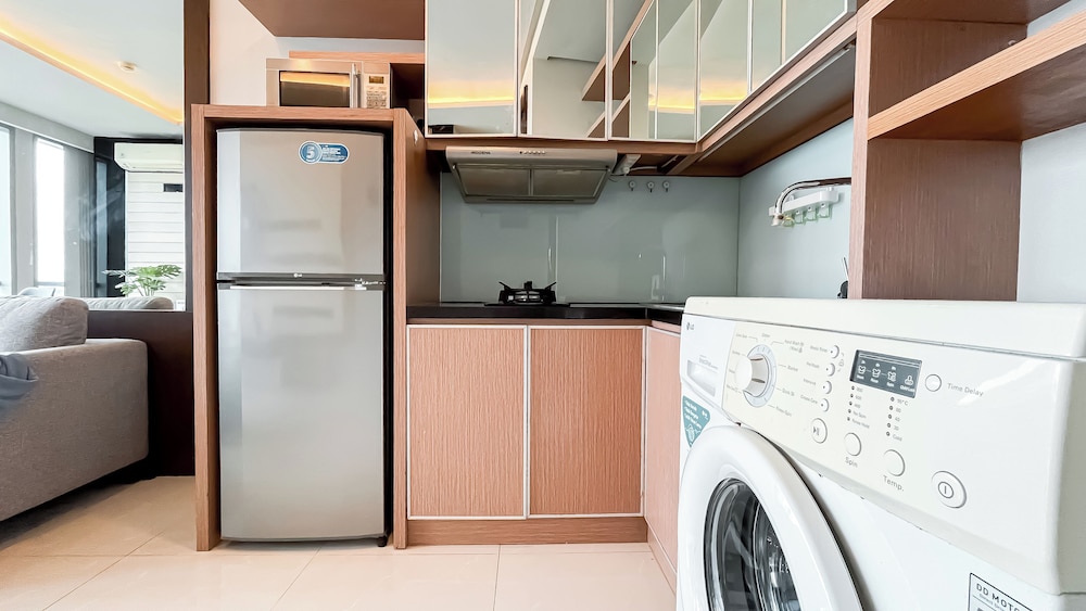 Spacious and Comfy Big Studio Apartment at Kemang Mansion