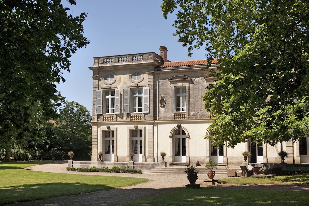 Chateau De Raissac