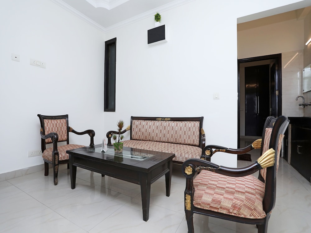 OYO 15130 Cape Jasmine Regency view 3