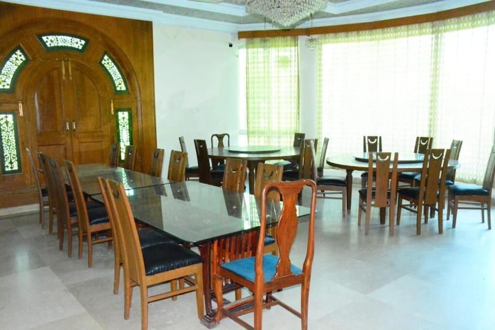Baani Signature Hotel view 5