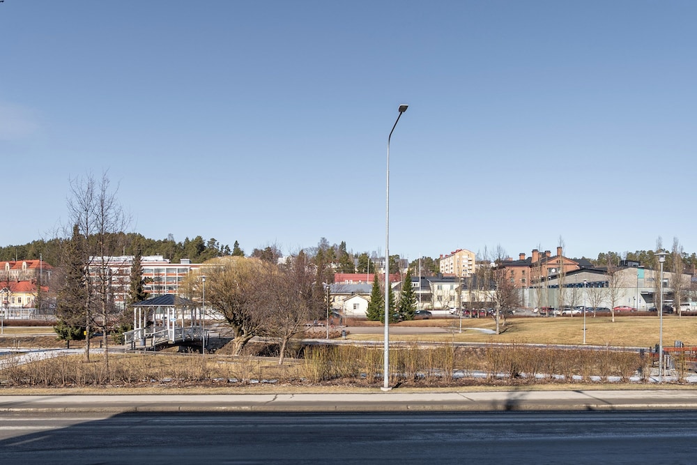 Homelike 1BR Apt. with Sauna & Parking