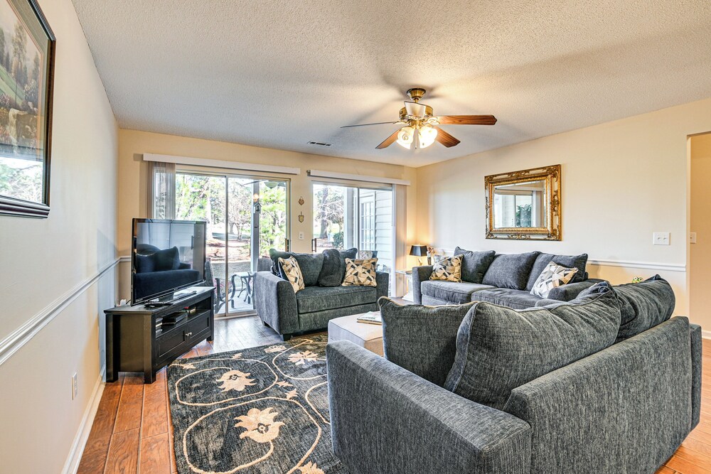 8 Mi to Boardwalk & Beach: Windsor Green Condo!