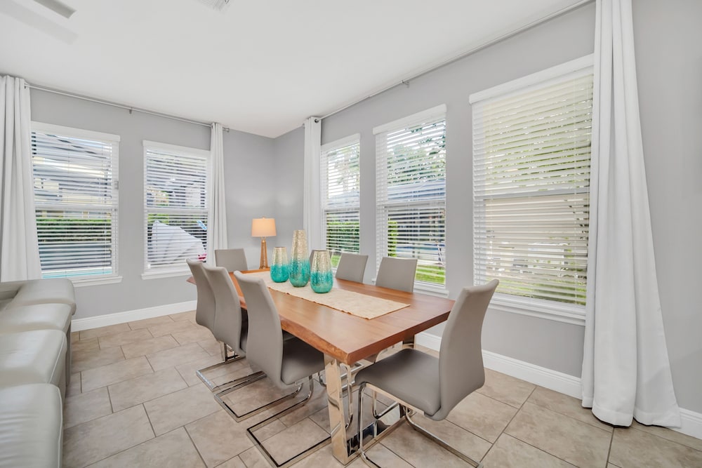 4200 Oak Tree Drive - Image 5